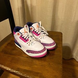 Jordan 3 Retro Barley Grape Youth Size 5